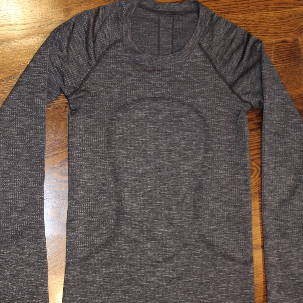 Long sleeve Lululemon swiftly tech